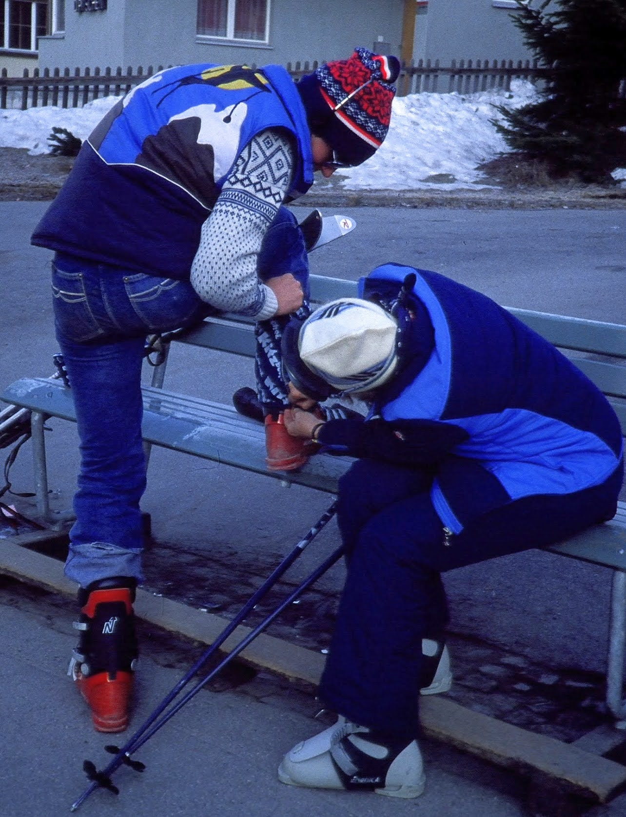 Procedure for Booting Up in the Parking Lot to Save Maximum Body Heat